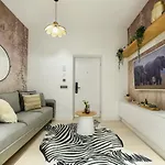 Reflexions - Wonderful 1 Bedroom In The Cente Lägenhet