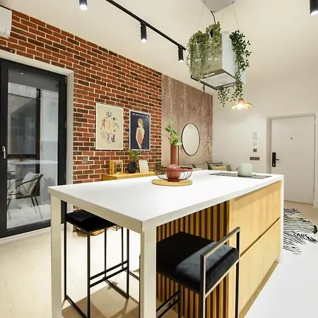 Reflexions - Wonderful 1 Bedroom In The Cente Διαμέρισμα Βουκουρέστι