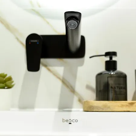 Διαμέρισμα Reflexions - Wonderful 1 Bedroom In The Cente Βουκουρέστι