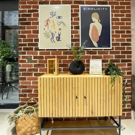 Reflexions - Wonderful 1 Bedroom In The Cente Διαμέρισμα