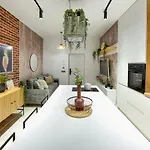 Reflexions - Wonderful 1 Bedroom In The Cente شقة